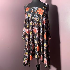 J Mode USA NWT Cold Shoulder Dress/Tunic
